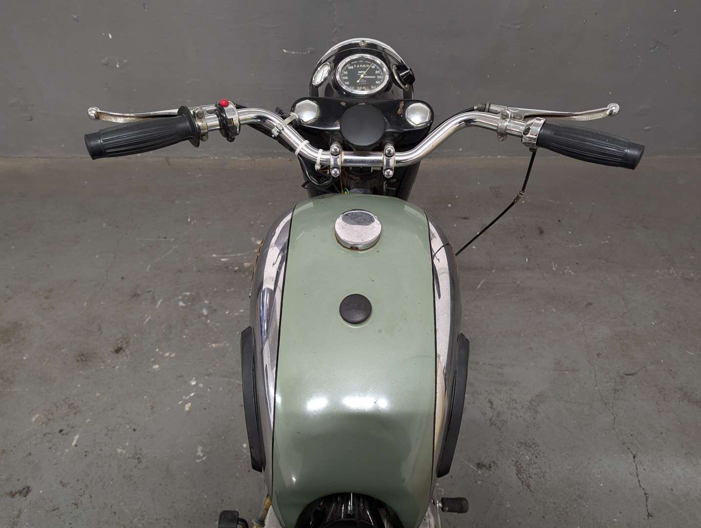 <p>1960 BSA SHOOTING STAR 500CC</p>