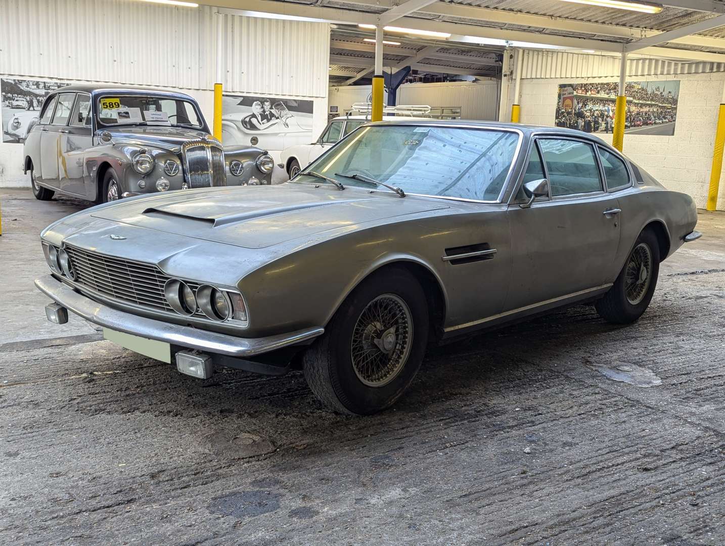 <p>1970 ASTON MARTIN DBS 6</p>