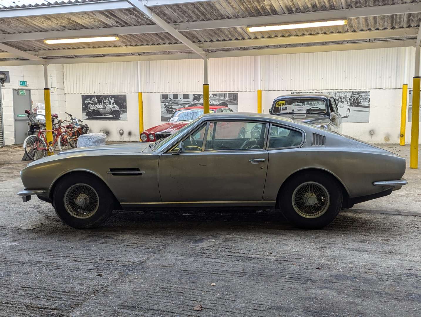 <p>1970 ASTON MARTIN DBS 6</p>