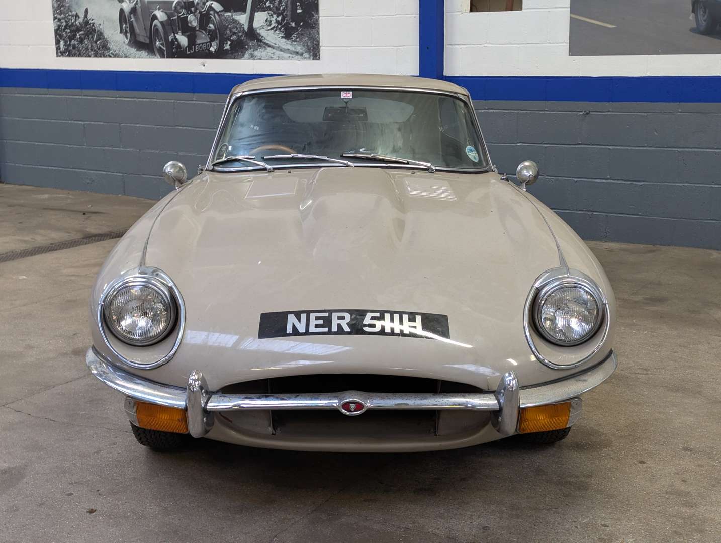 <p>1970 JAGUAR E-TYPE 4.2 FHC SERIES II</p>