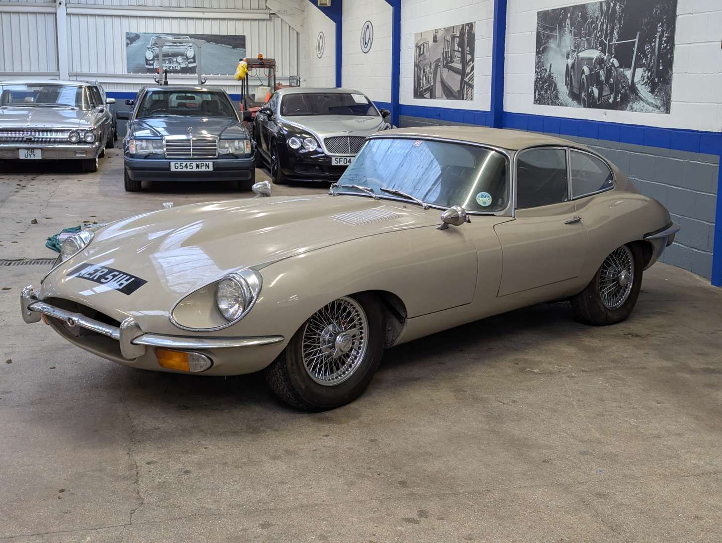 <p>1970 JAGUAR E-TYPE 4.2 FHC SERIES II</p>