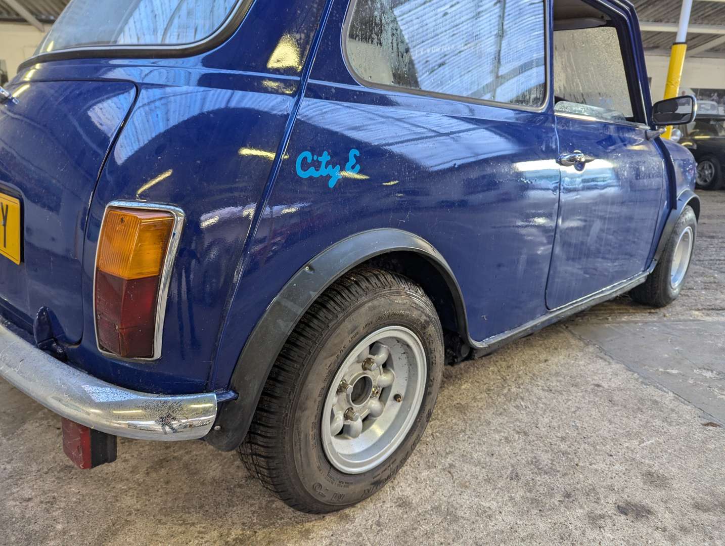 <p>1983 AUSTIN MINI 1000 CITY E</p>