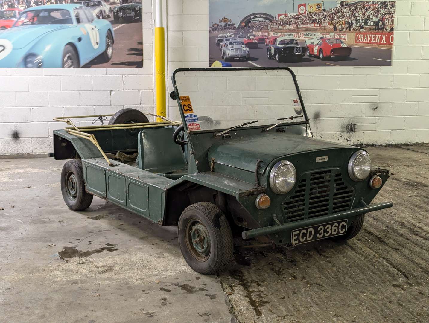 <p>1965 MORRIS MINI MOKE</p>