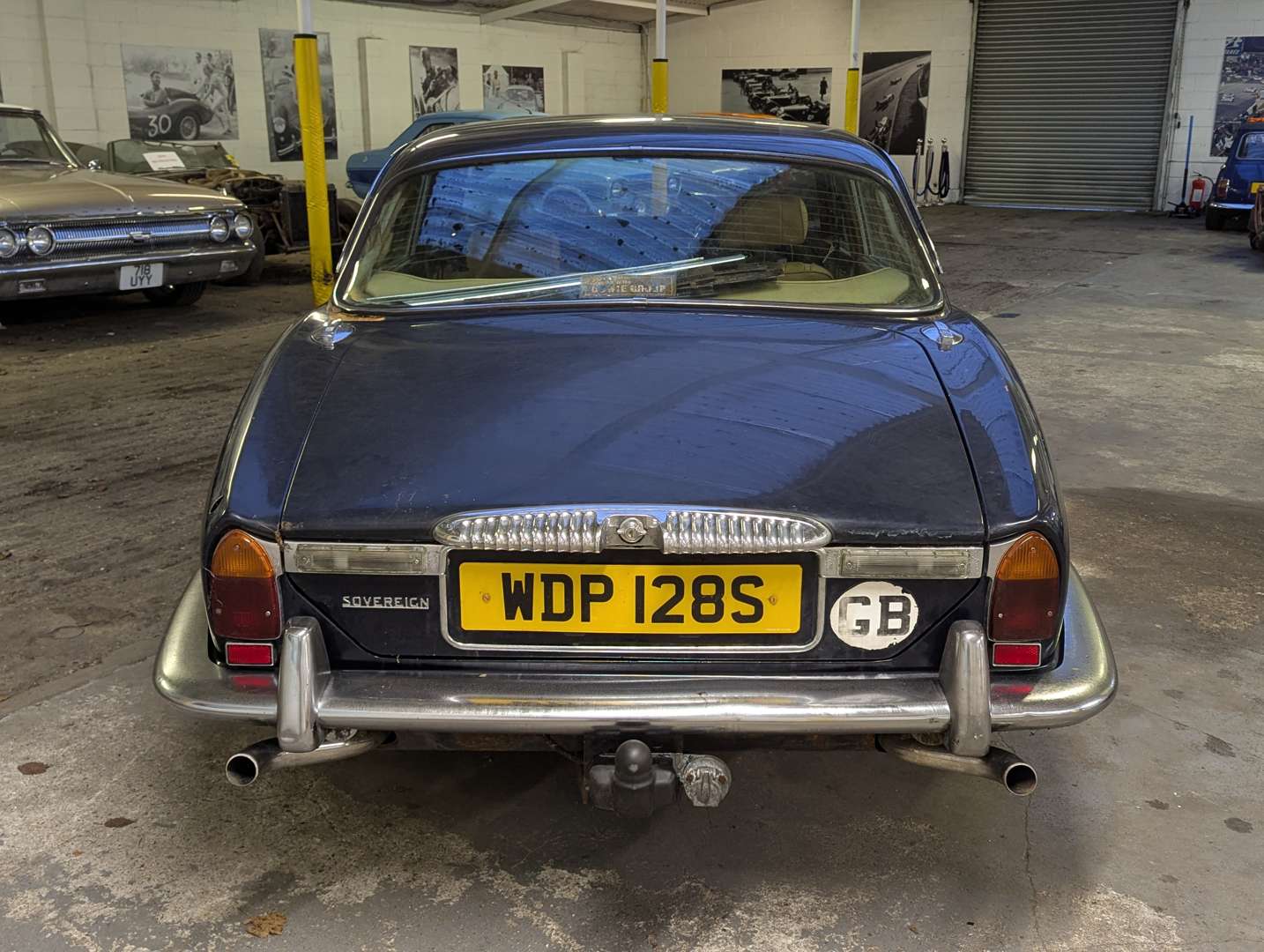 <p>1978 DAIMLER SOVEREIGN 4.2 LWB AUTO</p>