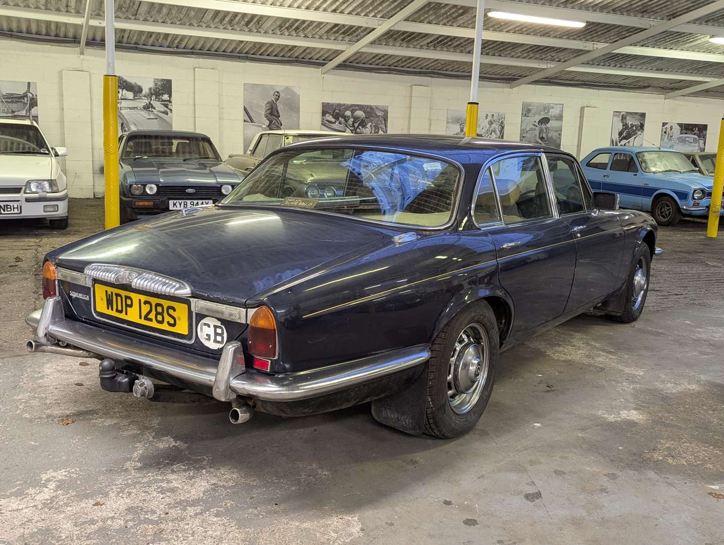 <p>1978 DAIMLER SOVEREIGN 4.2 LWB AUTO</p>