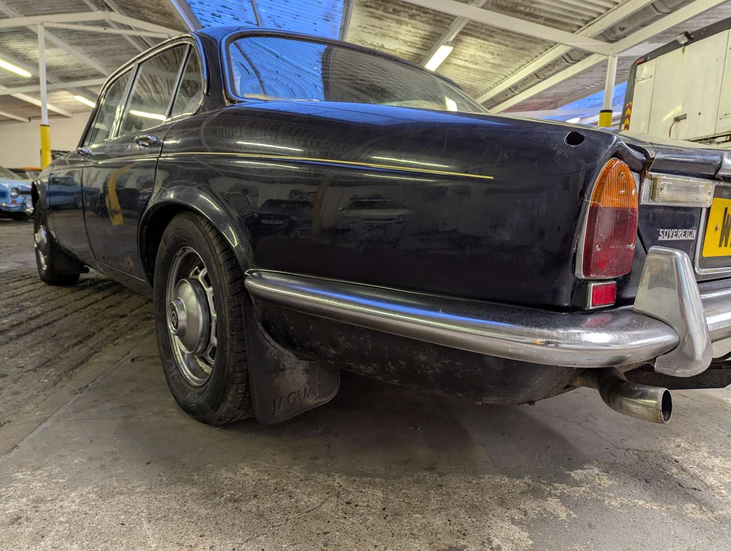 <p>1978 DAIMLER SOVEREIGN 4.2 LWB AUTO</p>