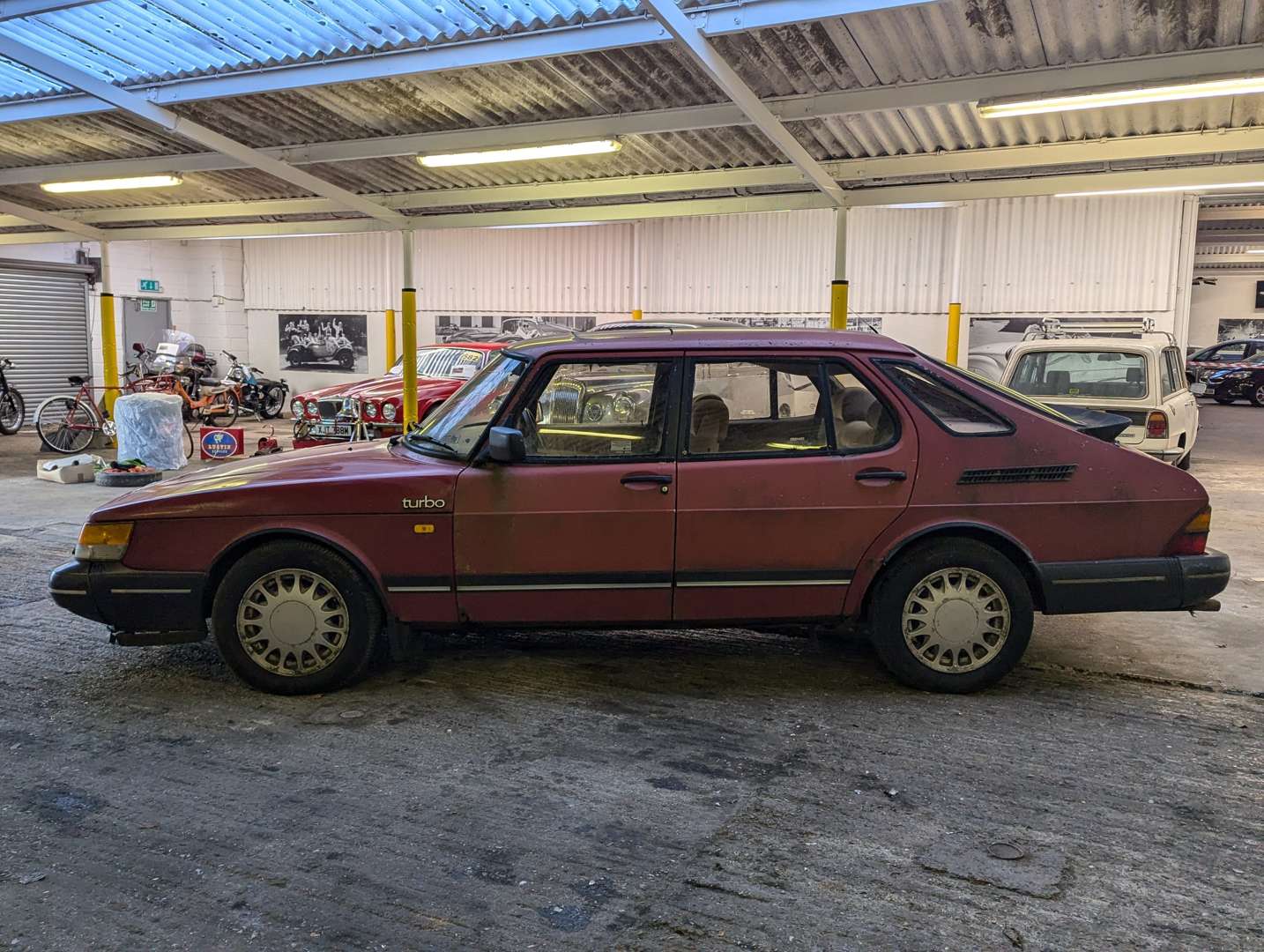 <p>1987 SAAB 900 TURBO</p>