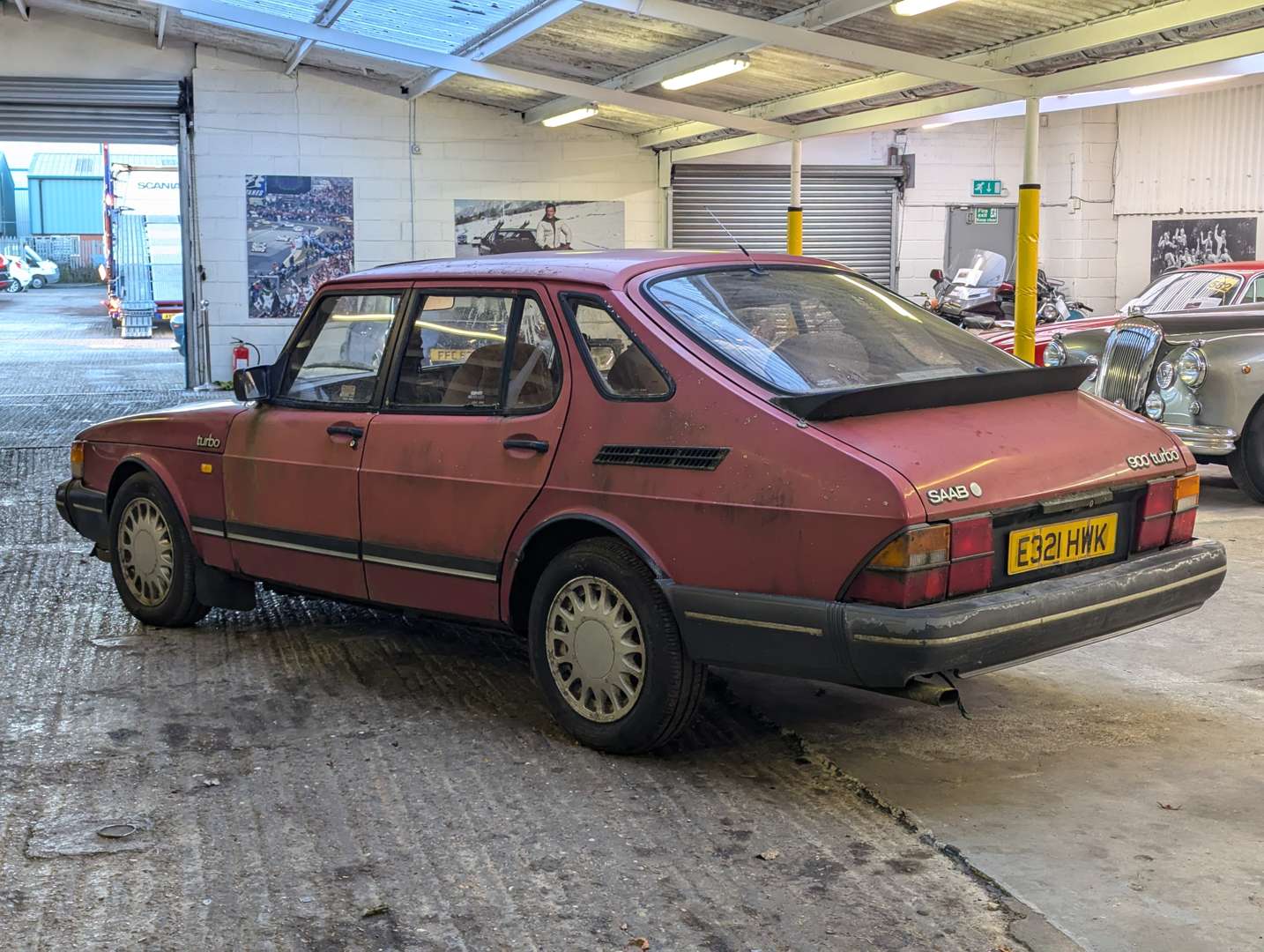 <p>1987 SAAB 900 TURBO</p>