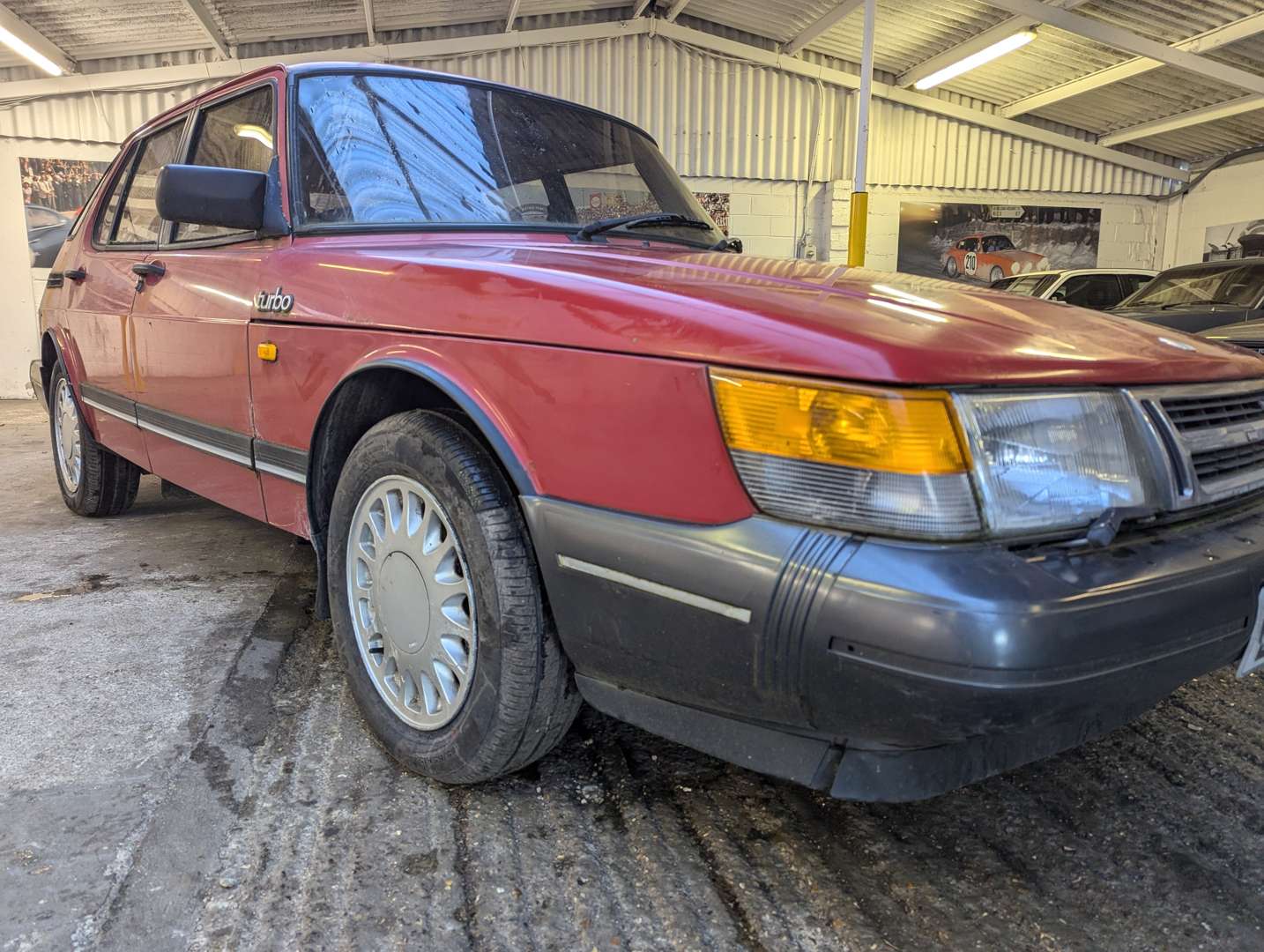 <p>1987 SAAB 900 TURBO</p>