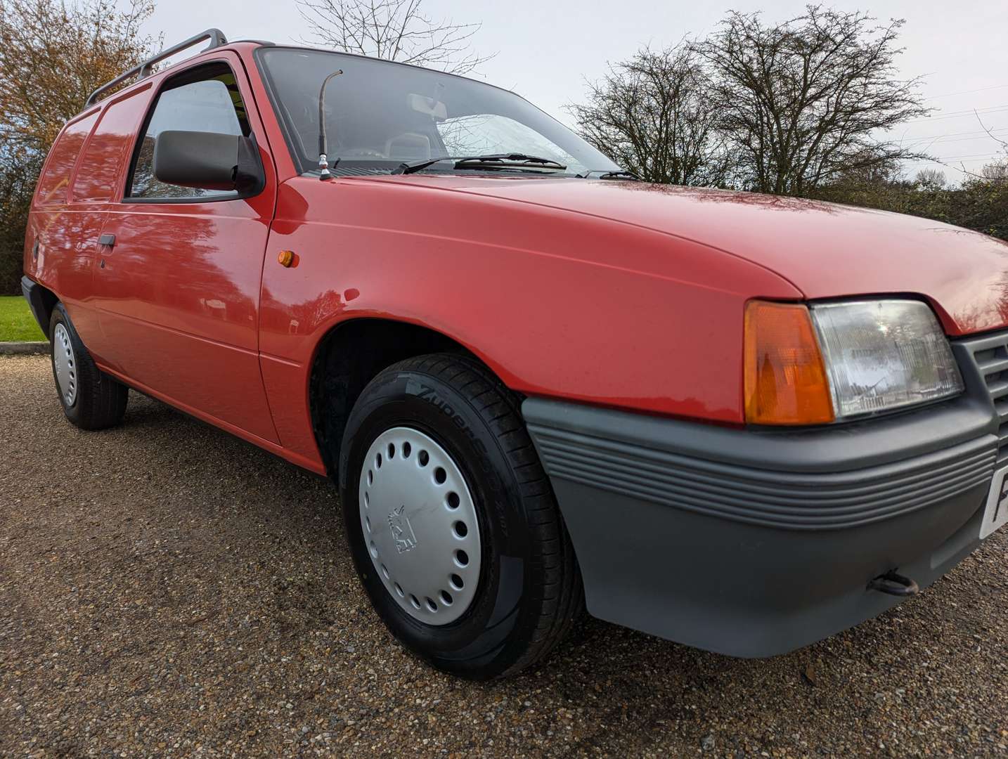 <p>1988 BEDFORD ASTRA VAN ONE OWNER</p>