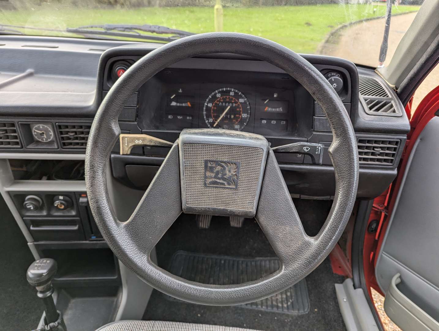 <p>1988 BEDFORD ASTRA VAN ONE OWNER</p>