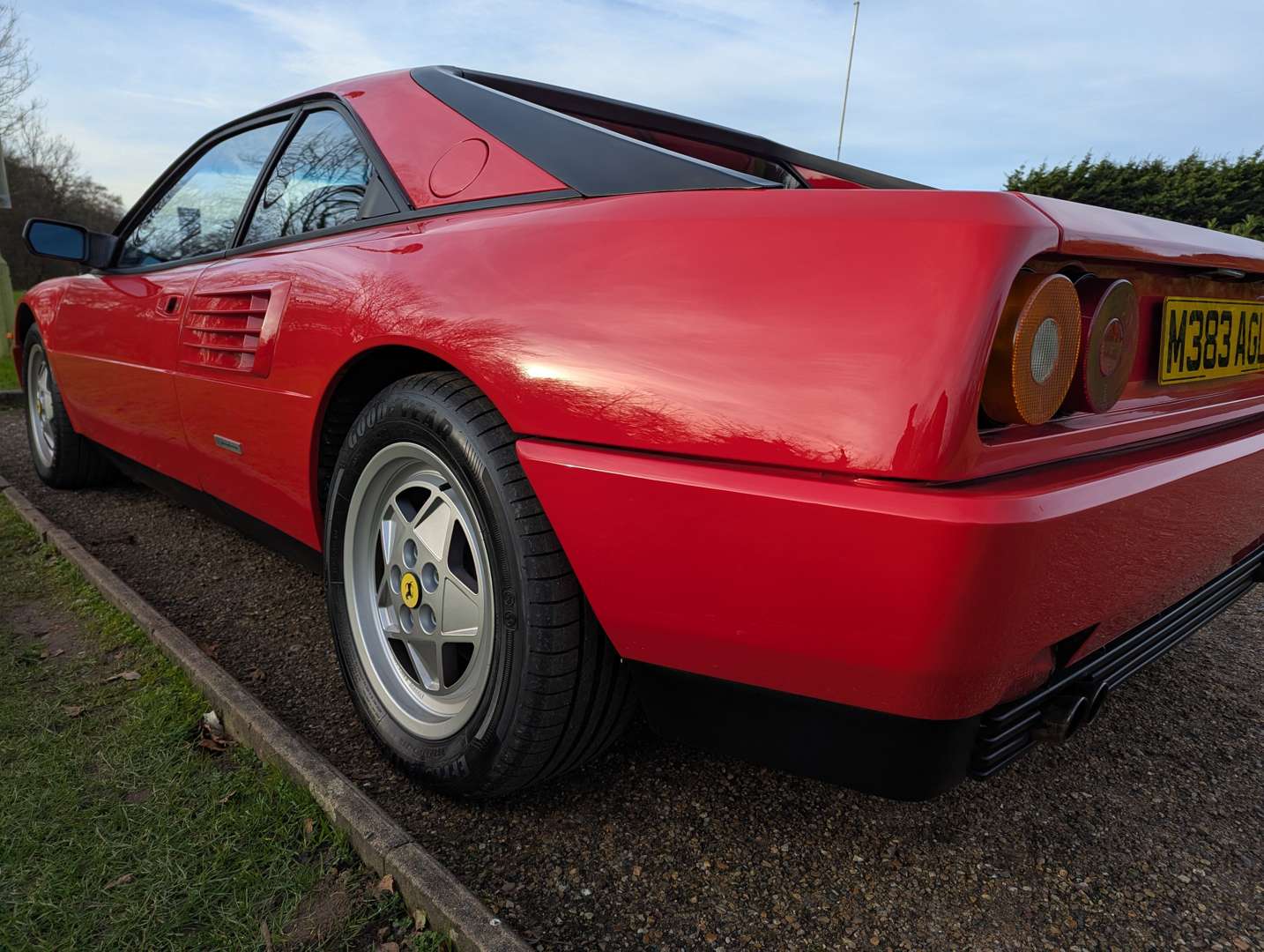 <p>1995 FERRARI MONDIAL LHD</p>