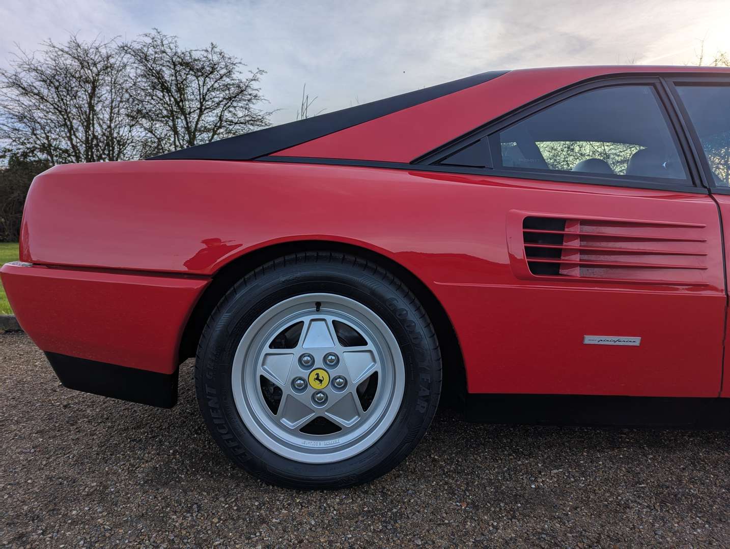 <p>1995 FERRARI MONDIAL LHD</p>