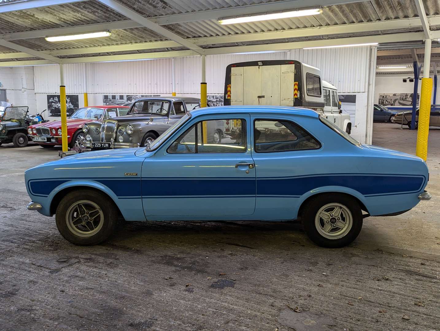 <p>1974 FORD ESCORT RS2000 MKI</p>