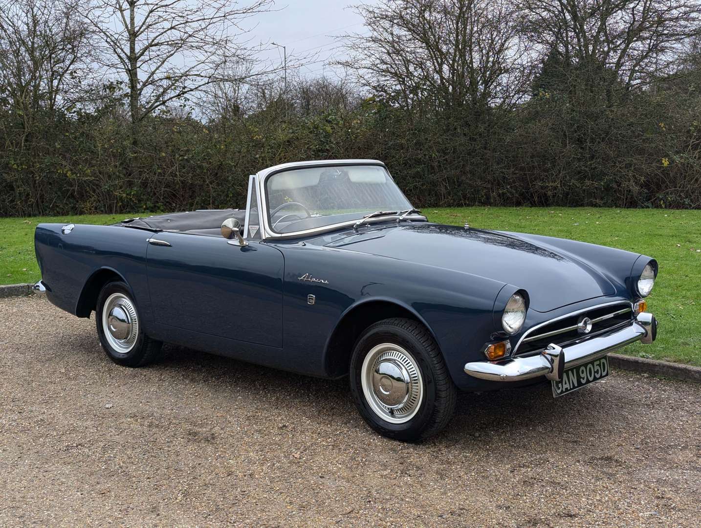 <p>1966 SUNBEAM ALPINE SERIES V</p>