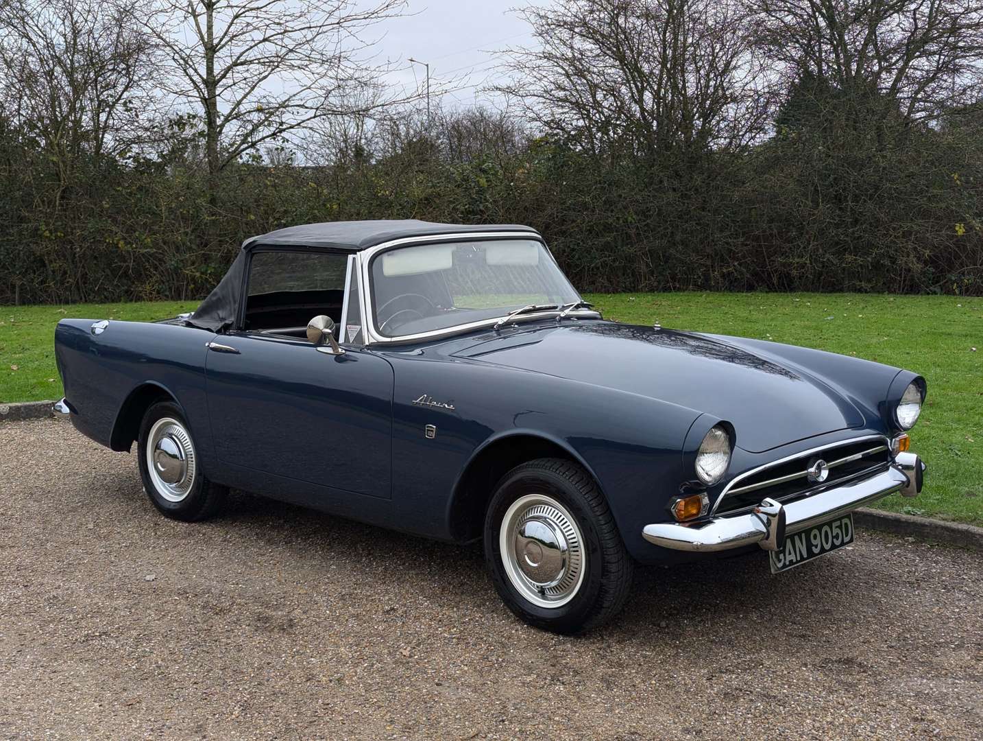 <p>1966 SUNBEAM ALPINE SERIES V</p>