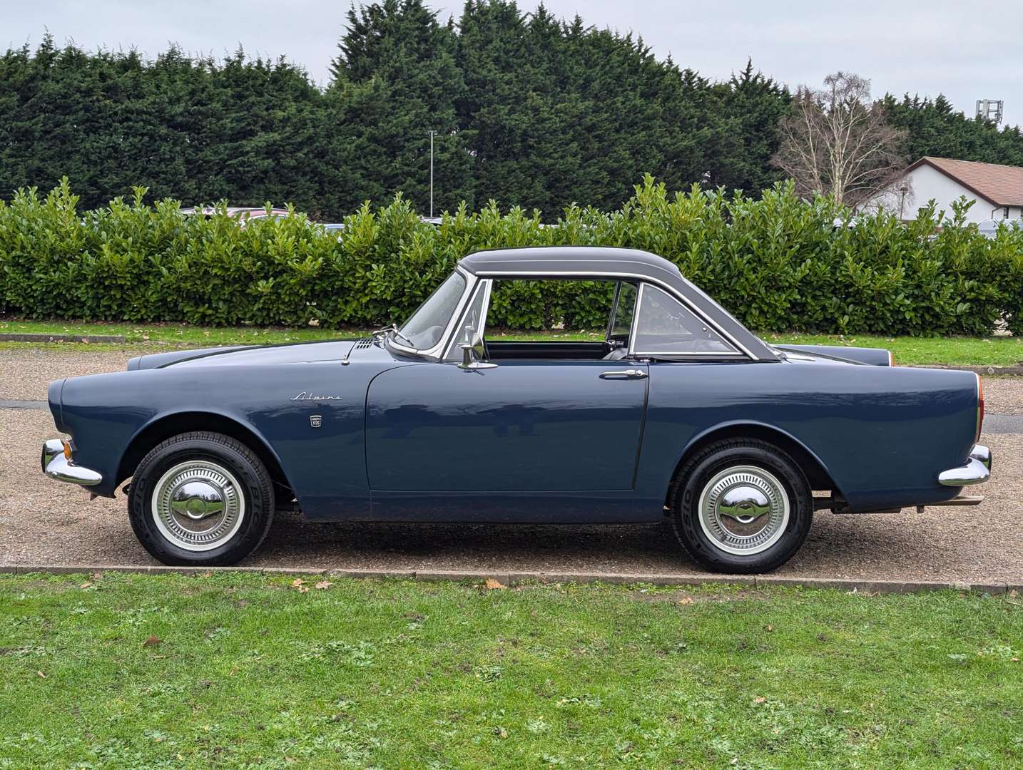 <p>1966 SUNBEAM ALPINE SERIES V</p>