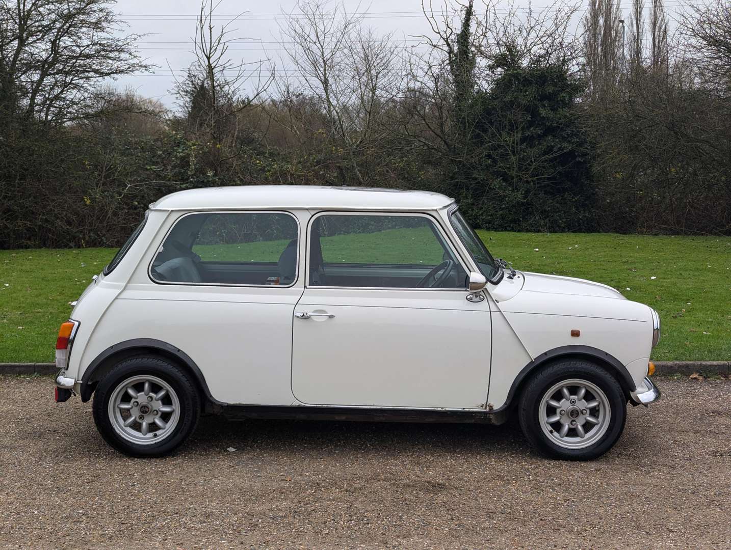 <p>1994 ROVER MINI MAYFAIR</p>