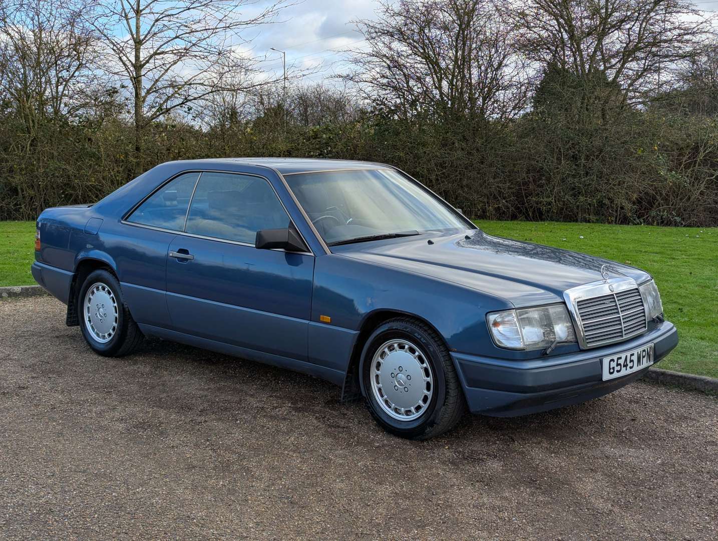 <p>1989 MERCEDES C124 300 CE</p>