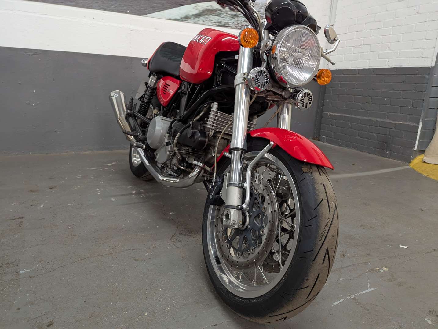 <p>2007 DUCATI GT 1000</p>