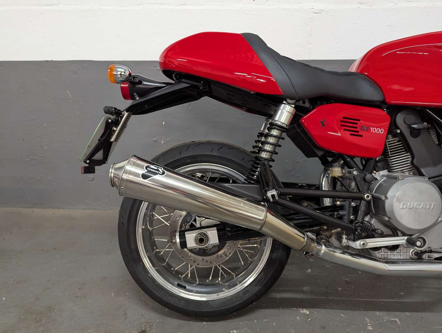 <p>2007 DUCATI GT 1000</p>