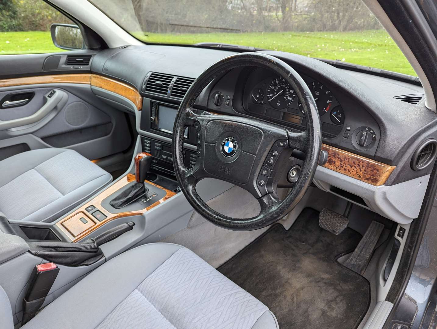 <p>2000 BMW 525I SE AUTO</p>