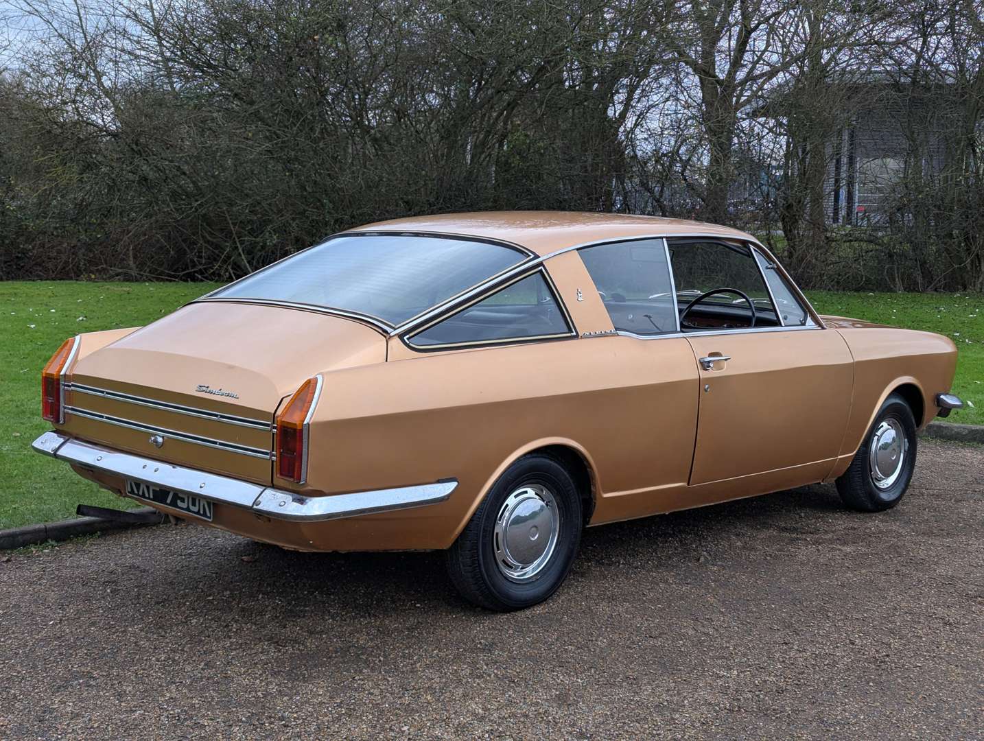 <p>1971 SUNBEAM ALPINE COUPE</p>