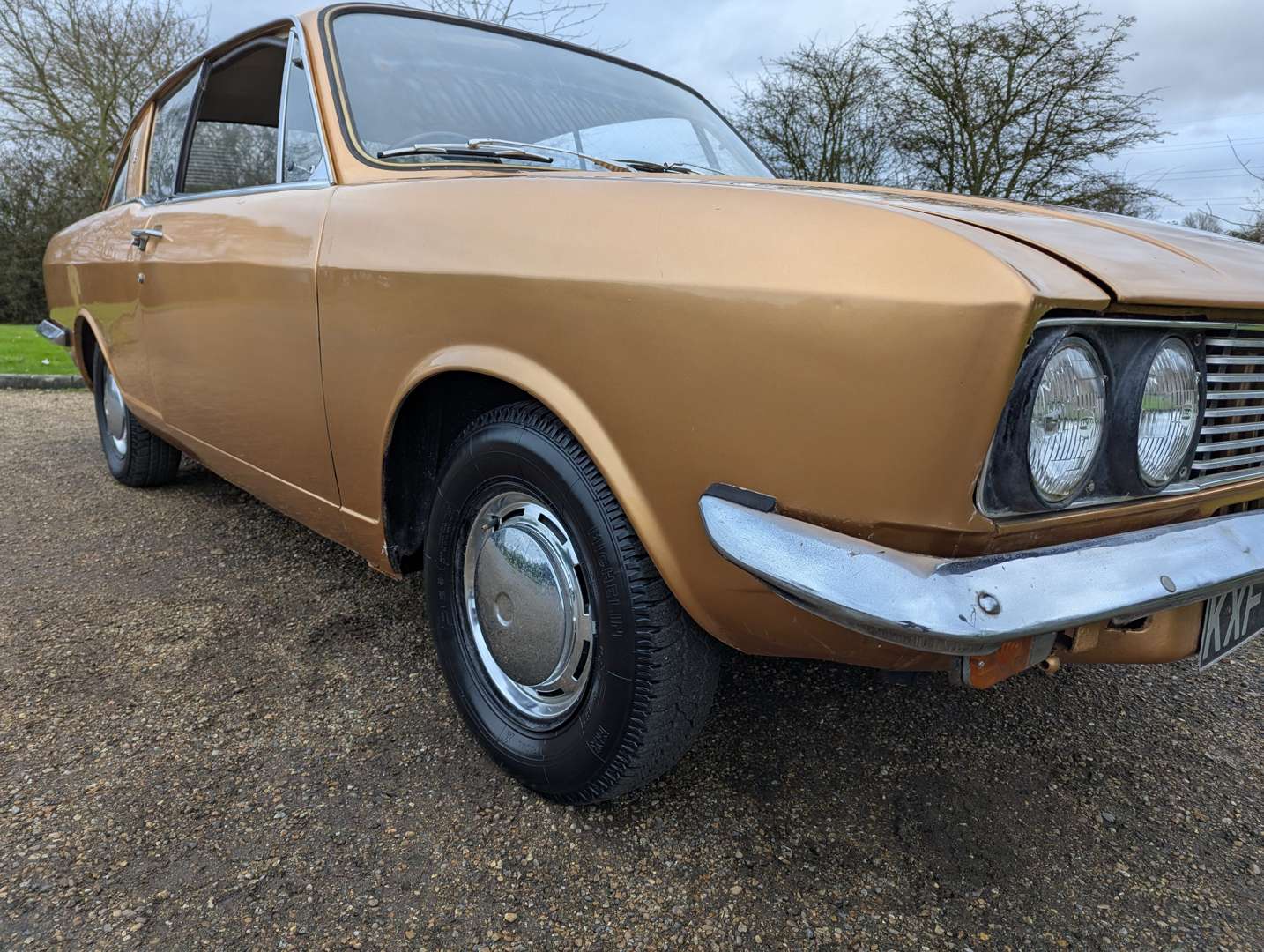 <p>1971 SUNBEAM ALPINE COUPE</p>