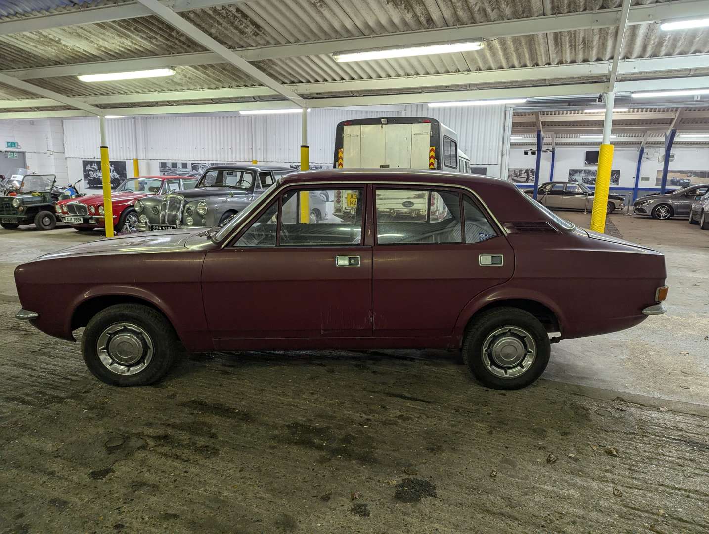 <p>1975 MORRIS MARINA 1.8 SDL</p>