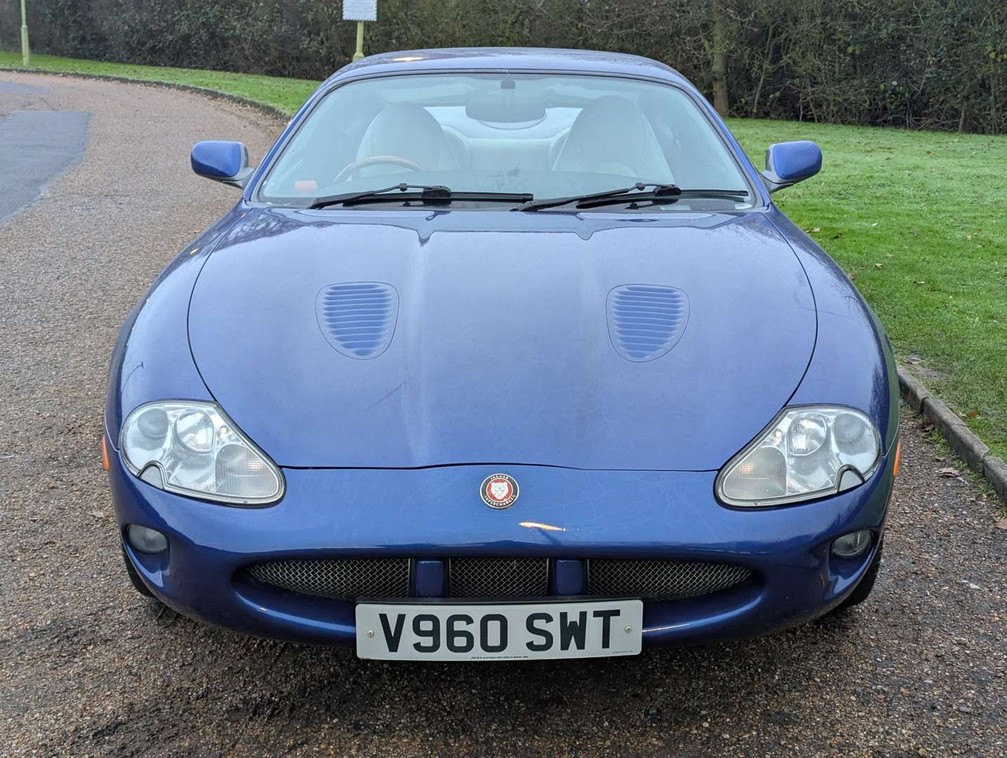 <p>1999 JAGUAR XKR 4.0 AUTO</p>