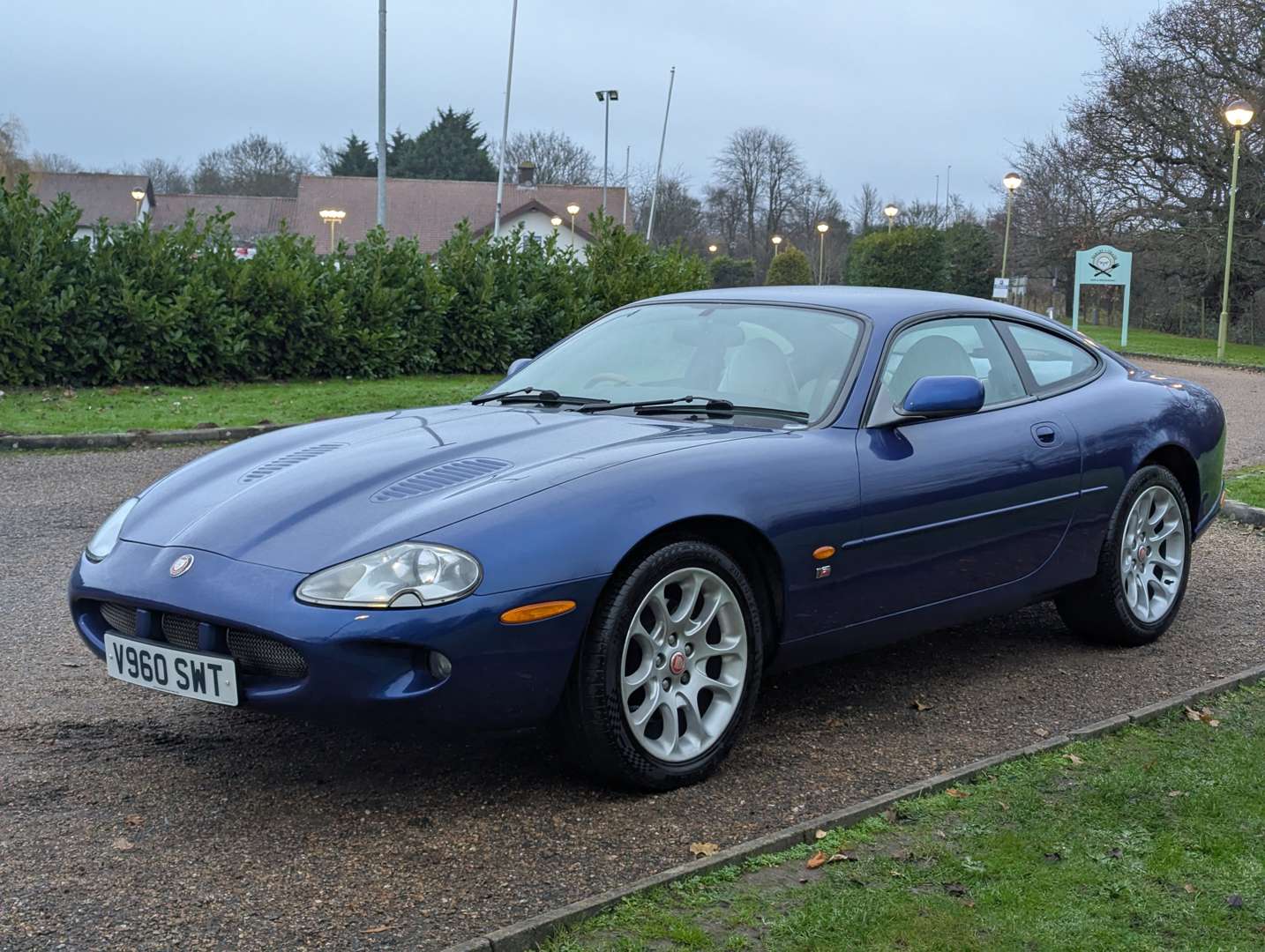 <p>1999 JAGUAR XKR 4.0 AUTO</p>