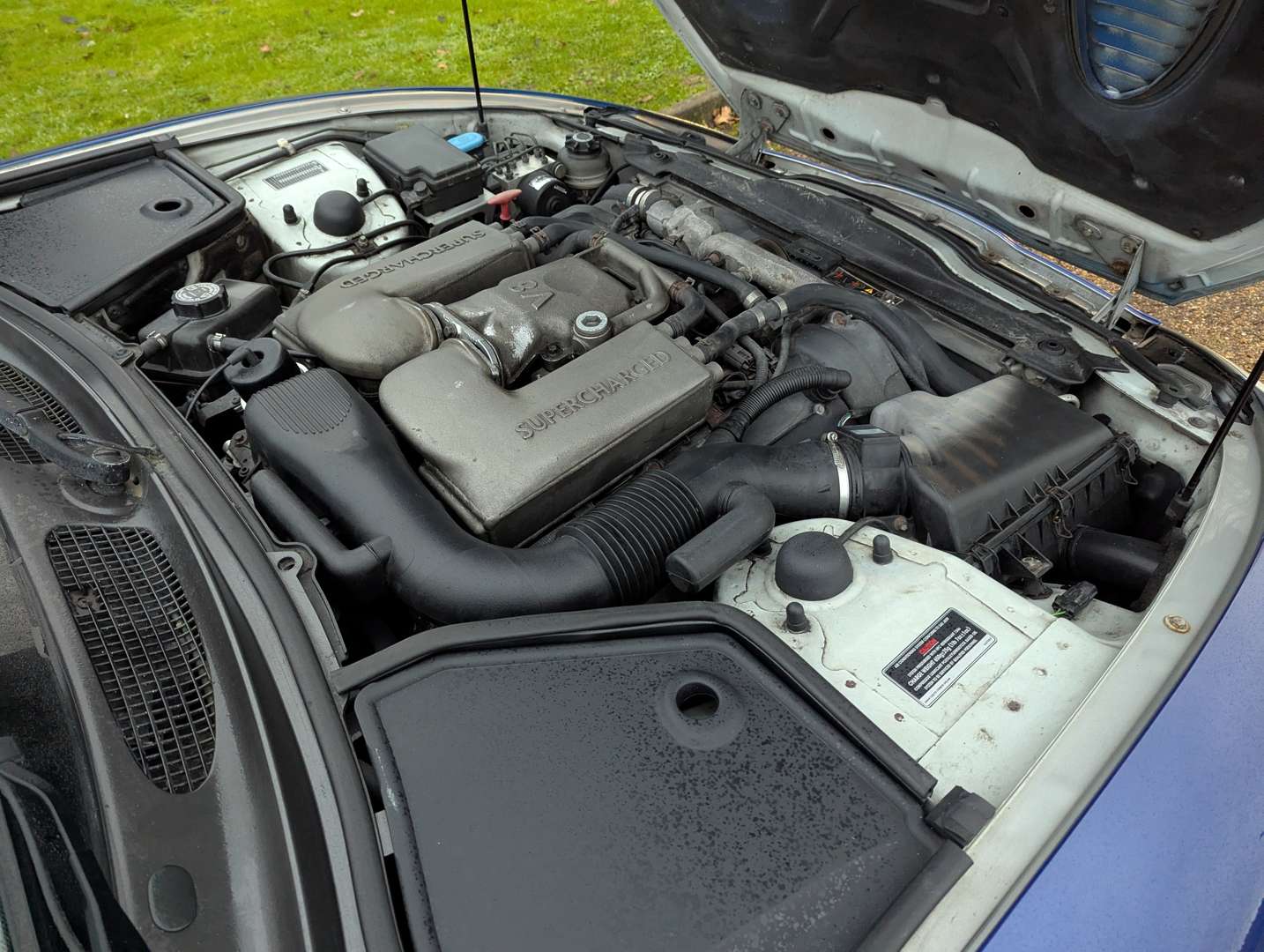 <p>1999 JAGUAR XKR 4.0 AUTO</p>