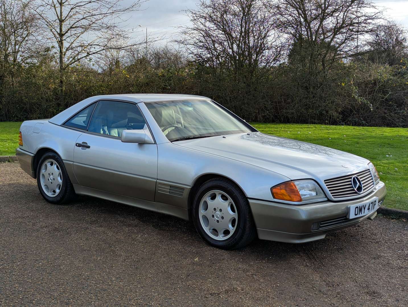 <p>1994 MERCEDES SL 320 AUTO</p>