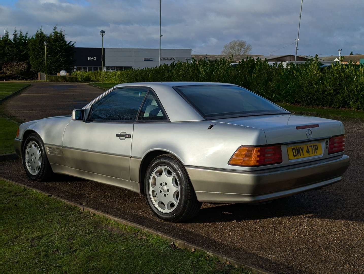 <p>1994 MERCEDES SL 320 AUTO</p>