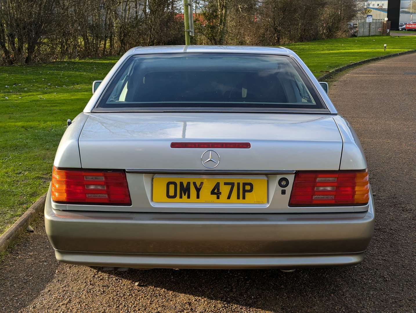 <p>1994 MERCEDES SL 320 AUTO</p>