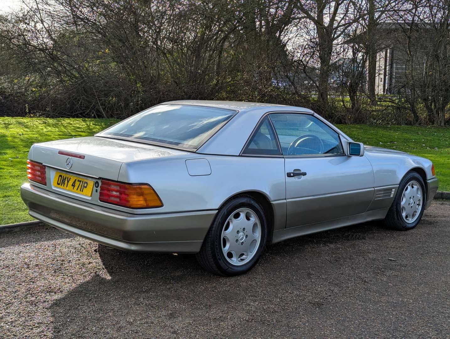 <p>1994 MERCEDES SL 320 AUTO</p>