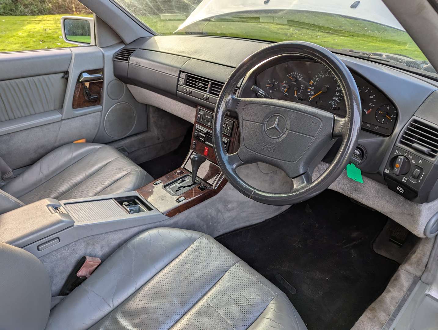 <p>1994 MERCEDES SL 320 AUTO</p>