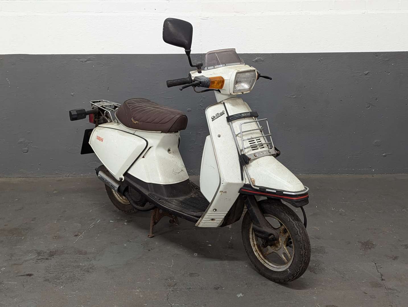 <p>1986 YAMAHA SALIENT 50CC</p>