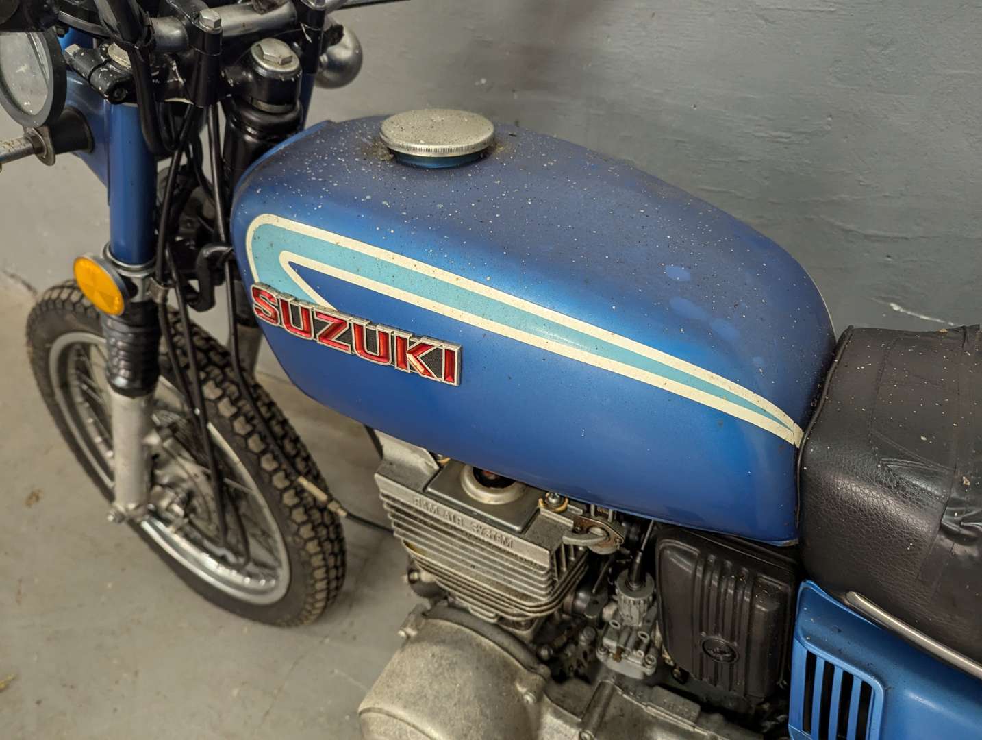 <p>1974 SUZUKI GT185</p>