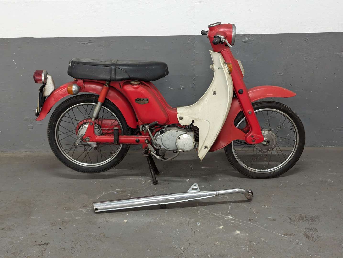 <p>1974 SUZUKI F50</p>