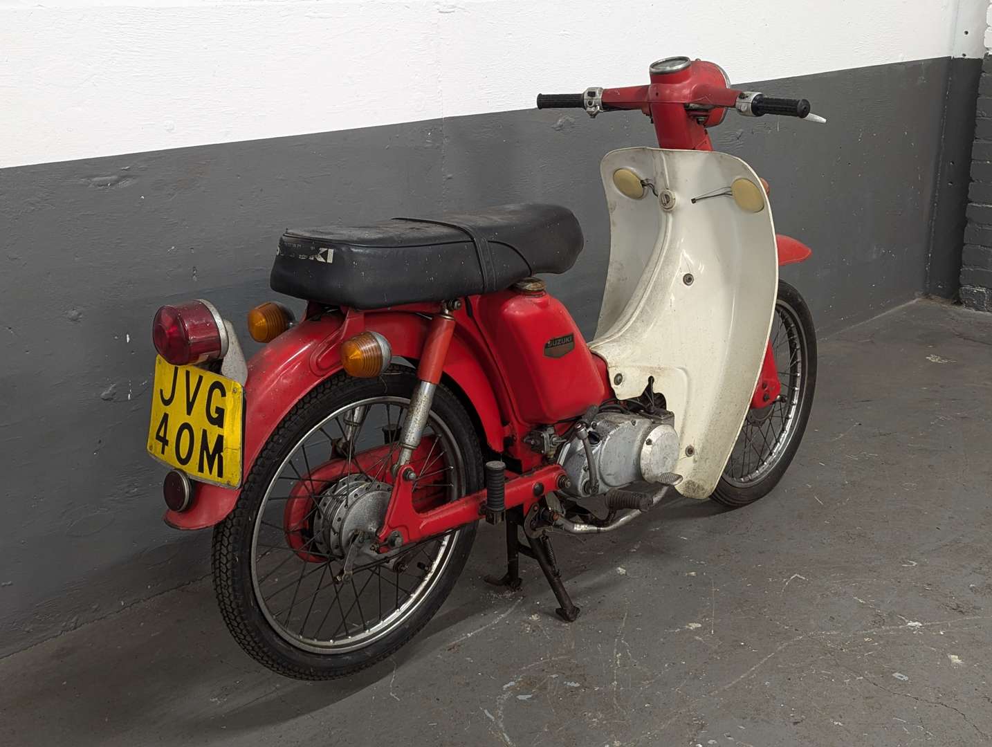 <p>1974 SUZUKI F50</p>