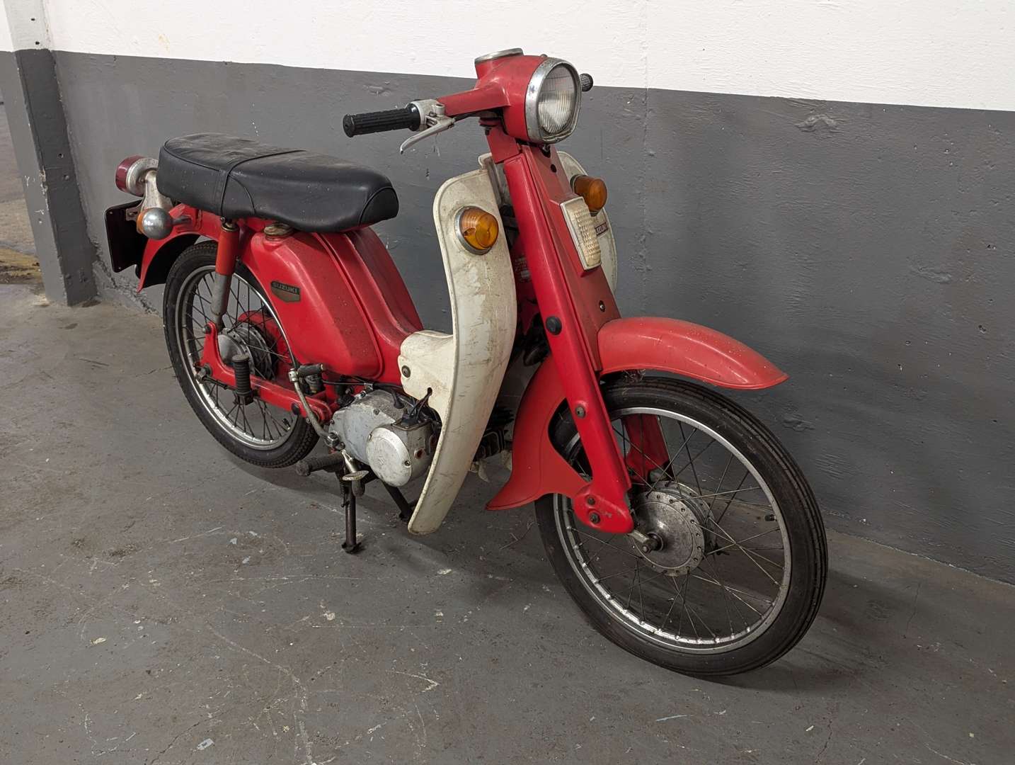 <p>1974 SUZUKI F50</p>