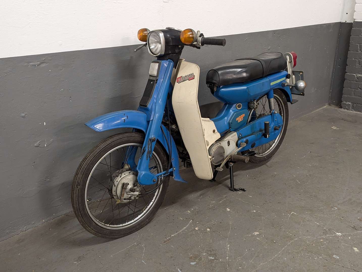 <p>1977 YAMAHA V50P</p>