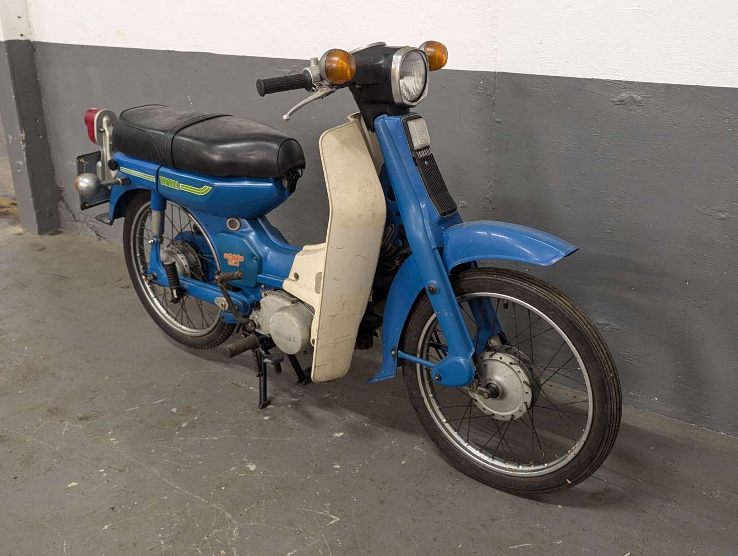 <p>1977 YAMAHA V50P</p>