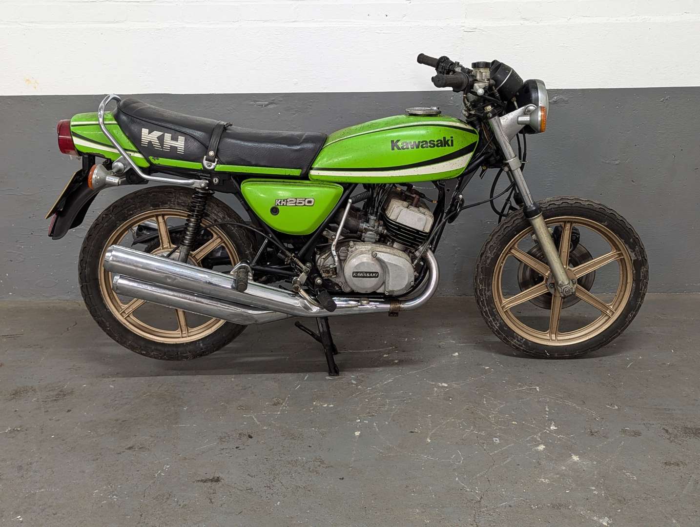 <p>1979 KAWASAKI KH250 B</p>