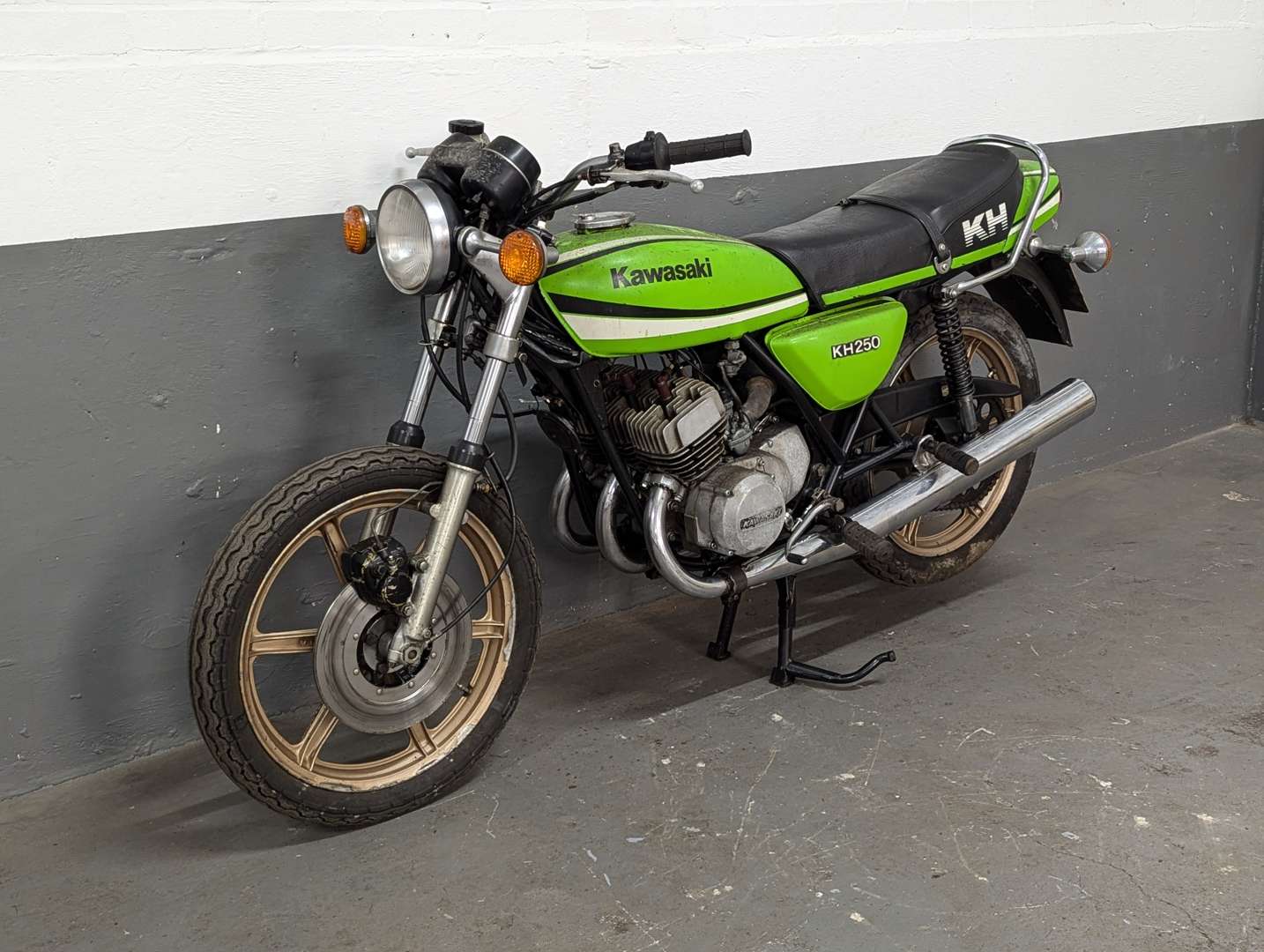 <p>1979 KAWASAKI KH250 B</p>