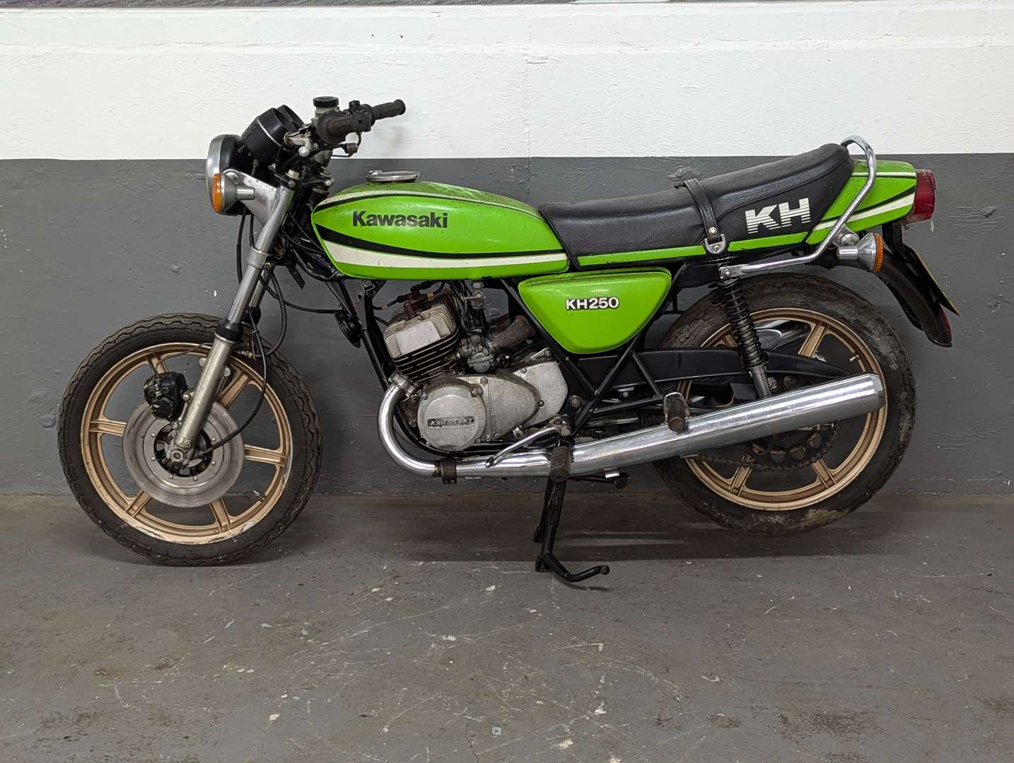 <p>1979 KAWASAKI KH250 B</p>