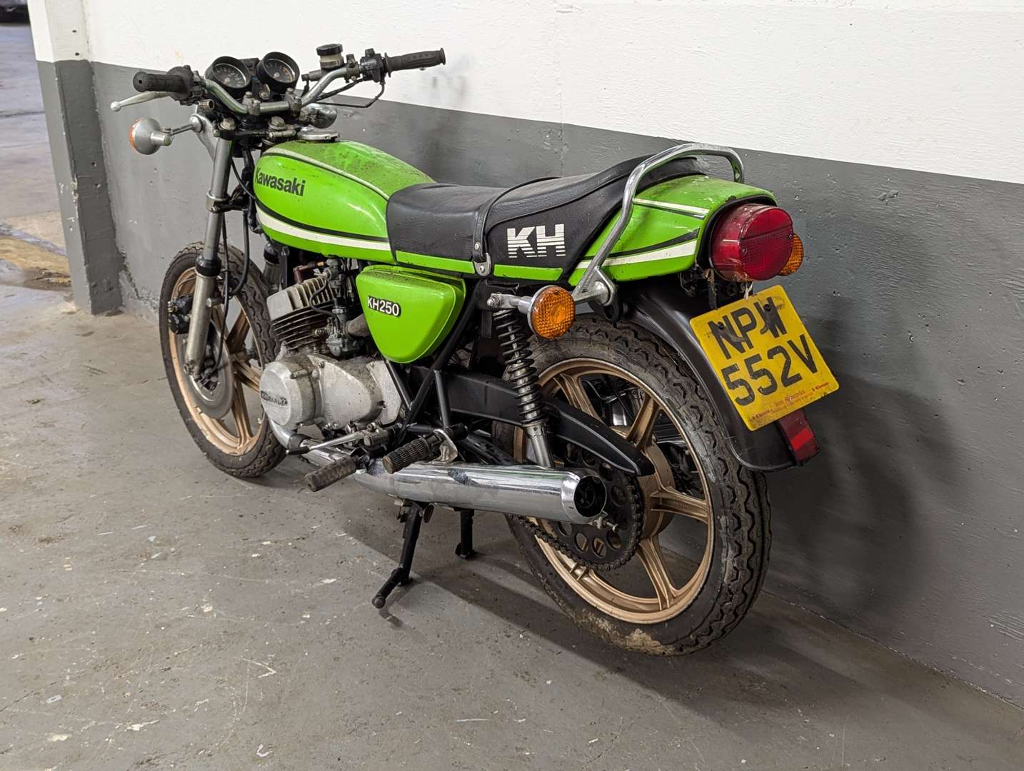 <p>1979 KAWASAKI KH250 B</p>