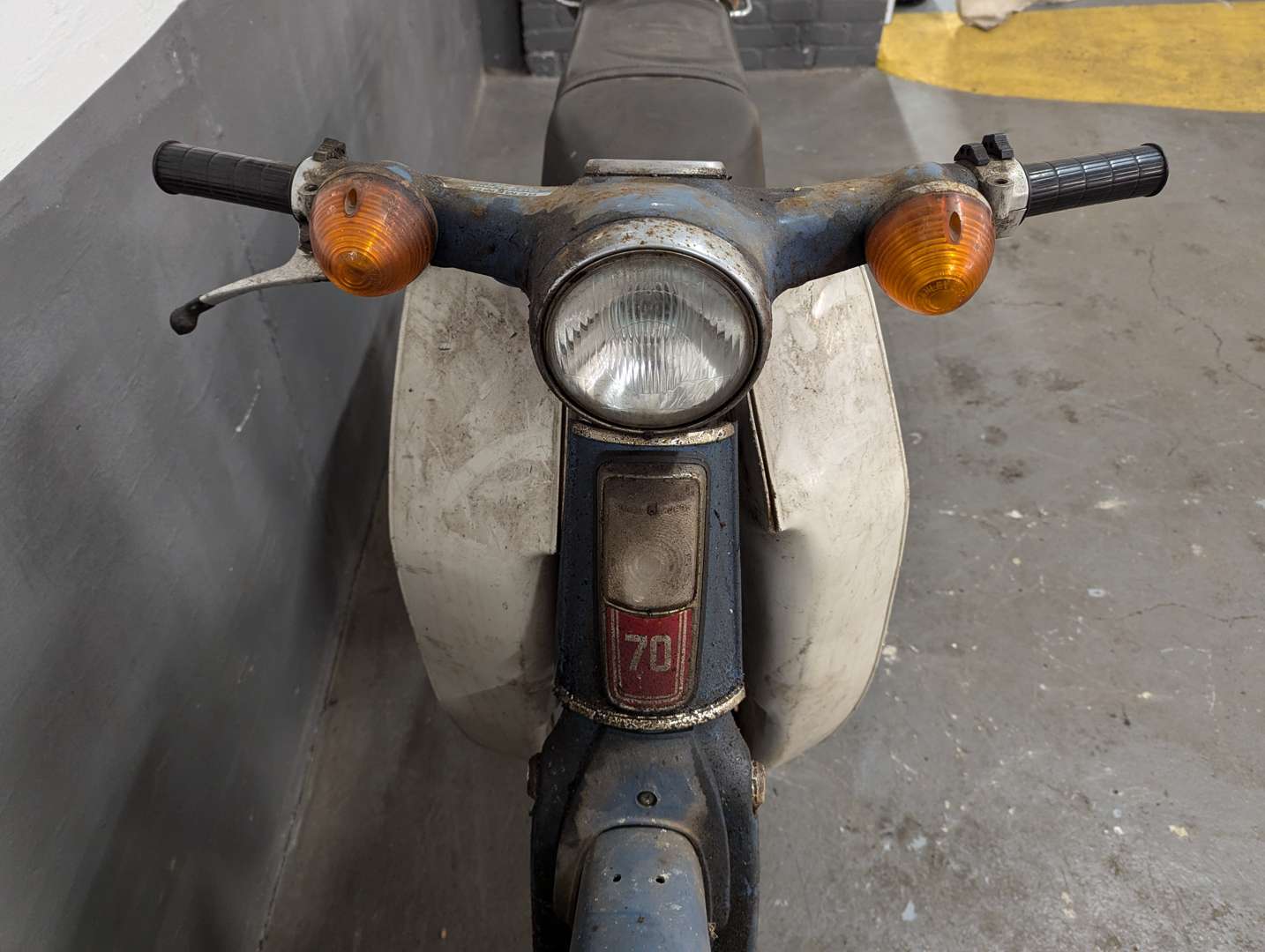 <p>1974 HONDA C70</p>