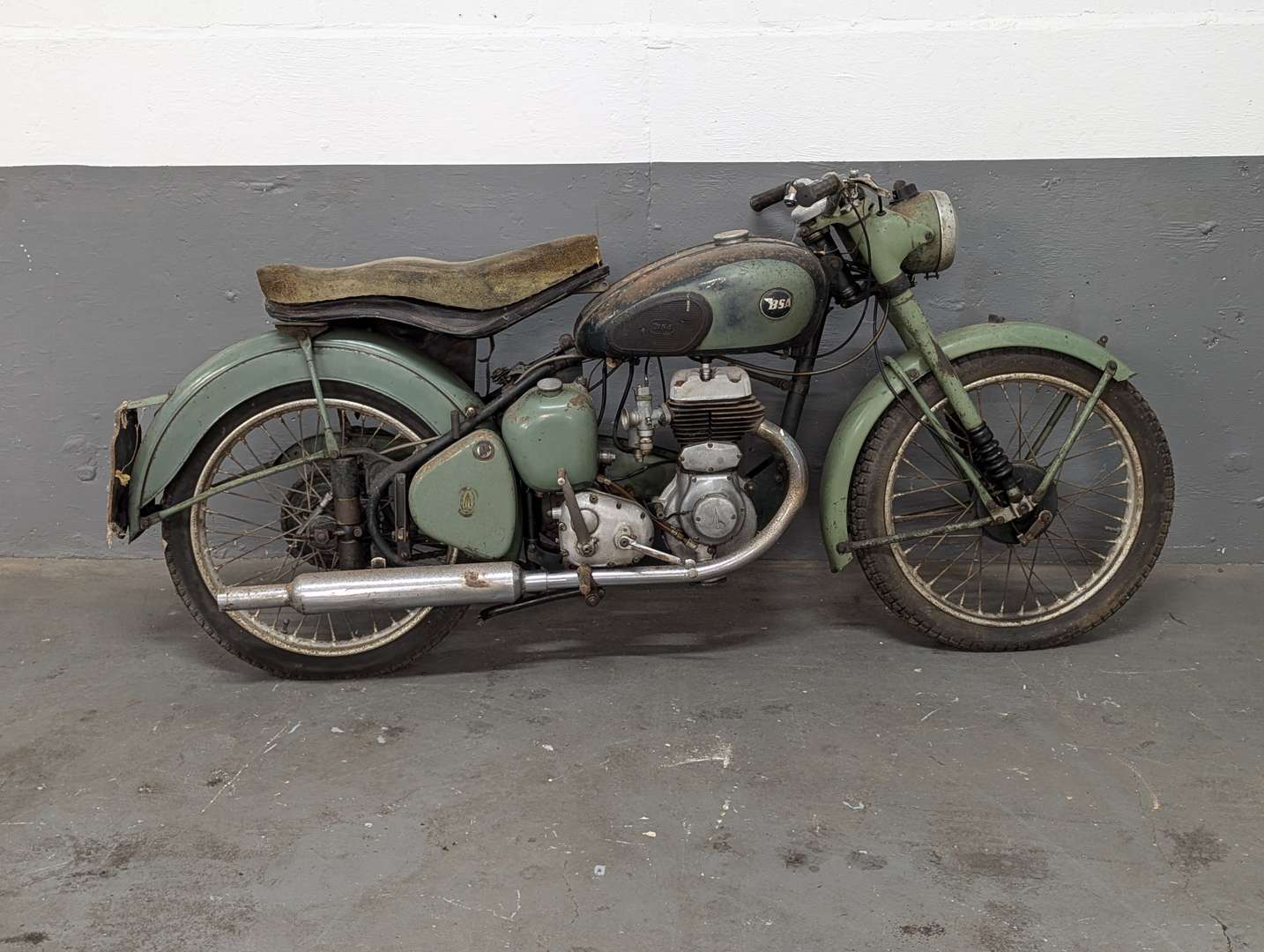 <p>1954 BSA 250CC</p>